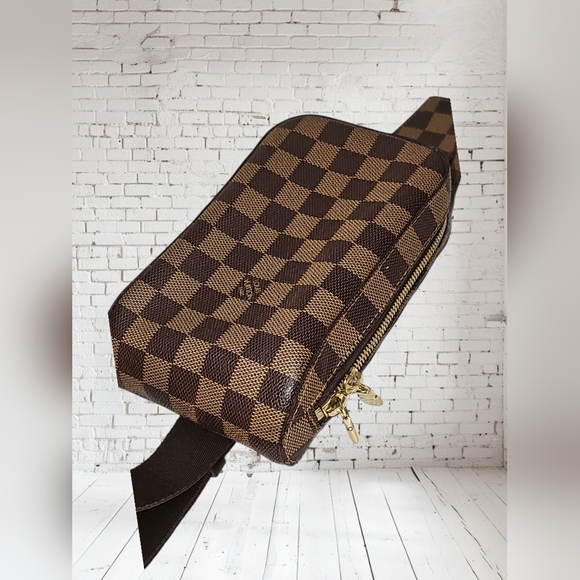 🔥🔥Beautiful Condition 🔥 😍 Authentic Louis Vuitton Geronimo Bumbag Damier - Picture 4 of 17